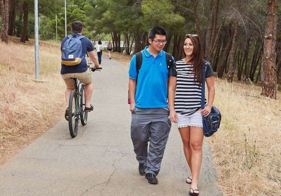 walking_1000x699.jpg